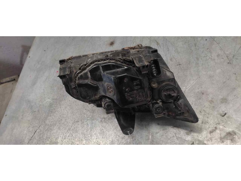 Recambio de faro izquierdo para ford focus berlina (cap) 1.4 16v cat referencia OEM IAM   