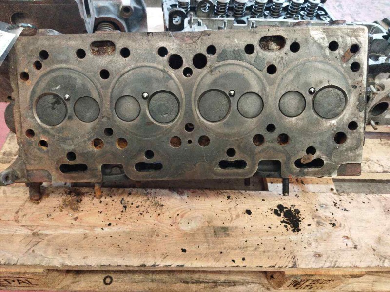 Recambio de culata para perkins .. ... referencia OEM IAM 37116990  