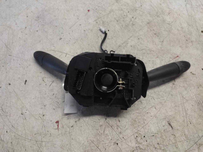 Recambio de mando multifuncion para fiat punto berlina (188) 1.2 16v elx referencia OEM IAM A223  