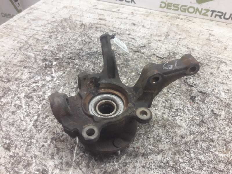 Recambio de mangueta delantera izquierda para nissan almera tino (v10m) referencia OEM IAM 40015BU040  