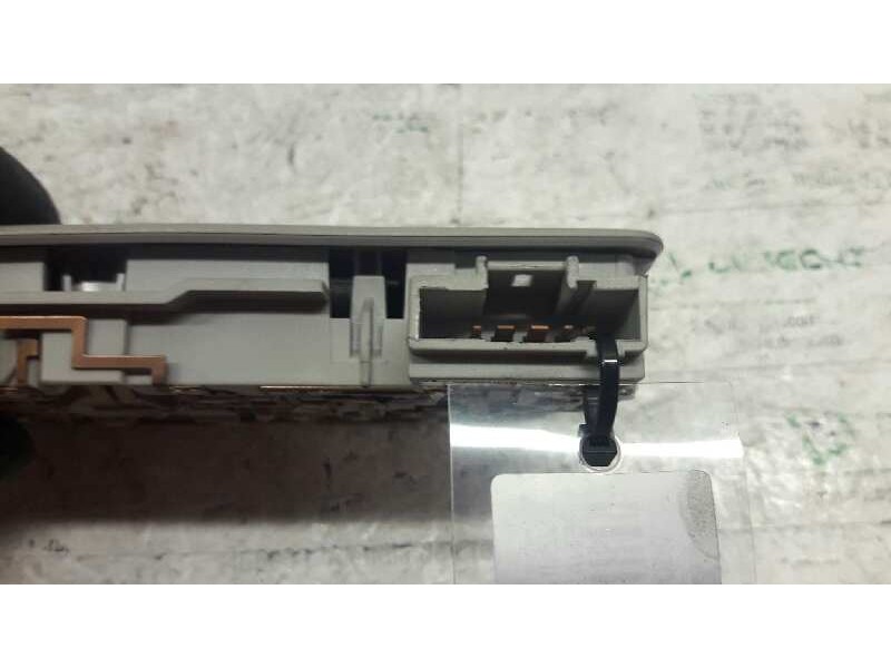 Recambio de luz interior para renault laguna ii (bg0) confort dynamique referencia OEM IAM 8200033629 DELANTERA 