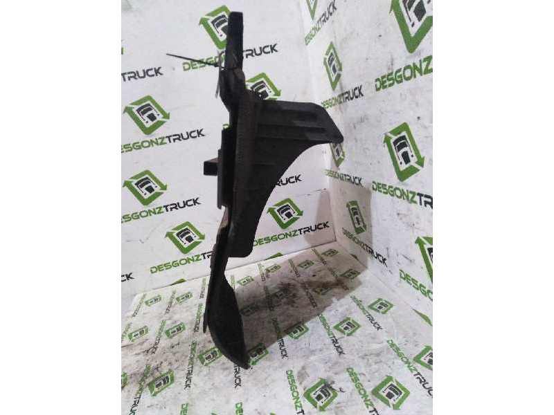 Recambio de guardabarros delantero izquierdo para nissan trucks atleon tk 3.56 referencia OEM IAM   