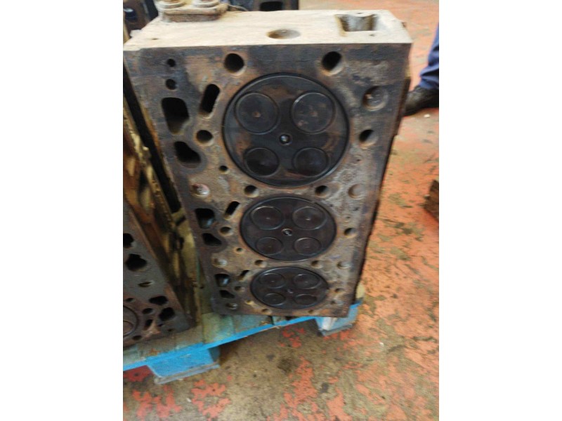 Recambio de culata para pegaso trucks serie 1200 1234 referencia OEM IAM   