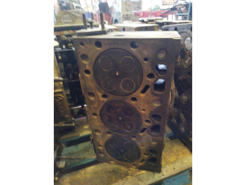 Recambio de culata para pegaso trucks serie 1200 1234 referencia OEM IAM   