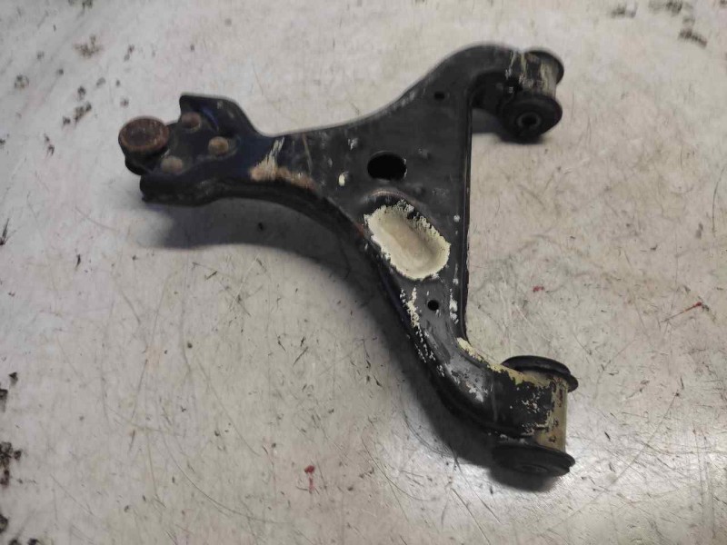 Recambio de brazo suspension inferior delantero izquierdo para mercedes-benz vito (w639) basic, combi referencia OEM IAM A639380