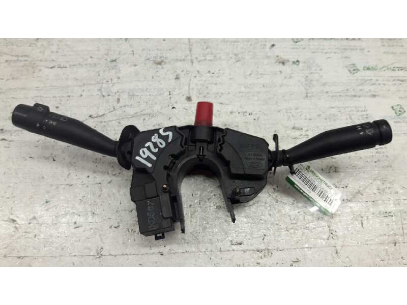 Recambio de mando multifuncion para ford fiesta berl./courier referencia OEM IAM   