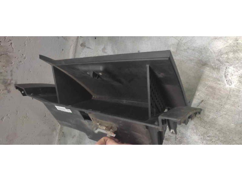 Recambio de guantera para ssangyong kyron 270 xdi limited 4wd referencia OEM IAM   
