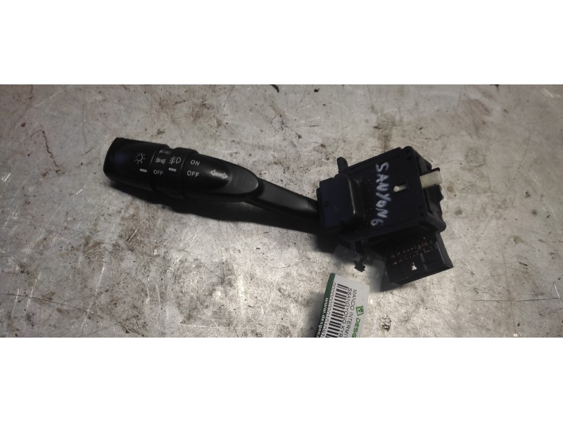 Recambio de mando intermitentes para ssangyong kyron 270 xdi limited 4wd referencia OEM IAM   16 PINS