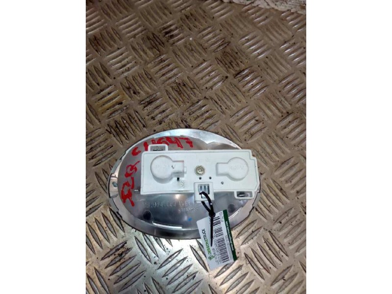 Recambio de luz interior para iveco eurocargo tector 5.9 diesel referencia OEM IAM 41221031 08874000 