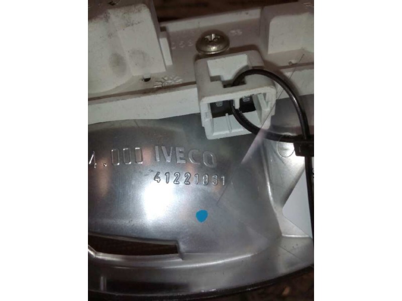 Recambio de luz interior para iveco eurocargo tector 5.9 diesel referencia OEM IAM 41221031 08874000 