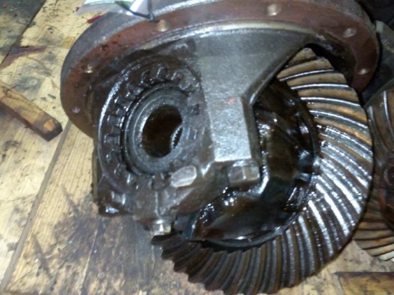 Recambio de grupo para nissan trucks atleon 56.13 referencia OEM IAM 39X8 37 ESTRIAS PALIER 