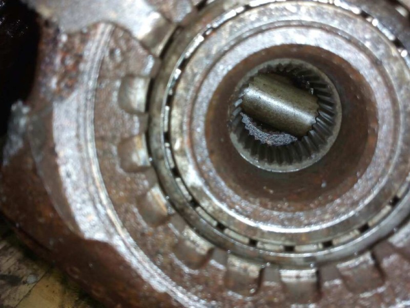 Recambio de grupo para nissan trucks cabstar e 110.35 referencia OEM IAM 37X10  