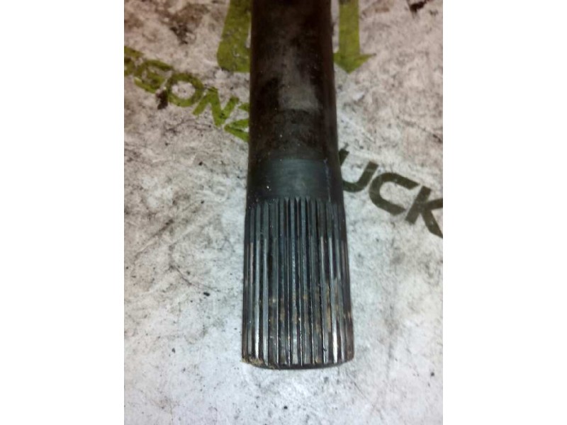 Recambio de transmision trasera derecha para renault maxity fg 150.35/45 referencia OEM IAM 38164MB400 5001873830 