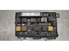 Recambio de caja reles / fusibles para opel astra h ber. 1.7 16v cdti referencia OEM IAM 13242781 5DK00946410 