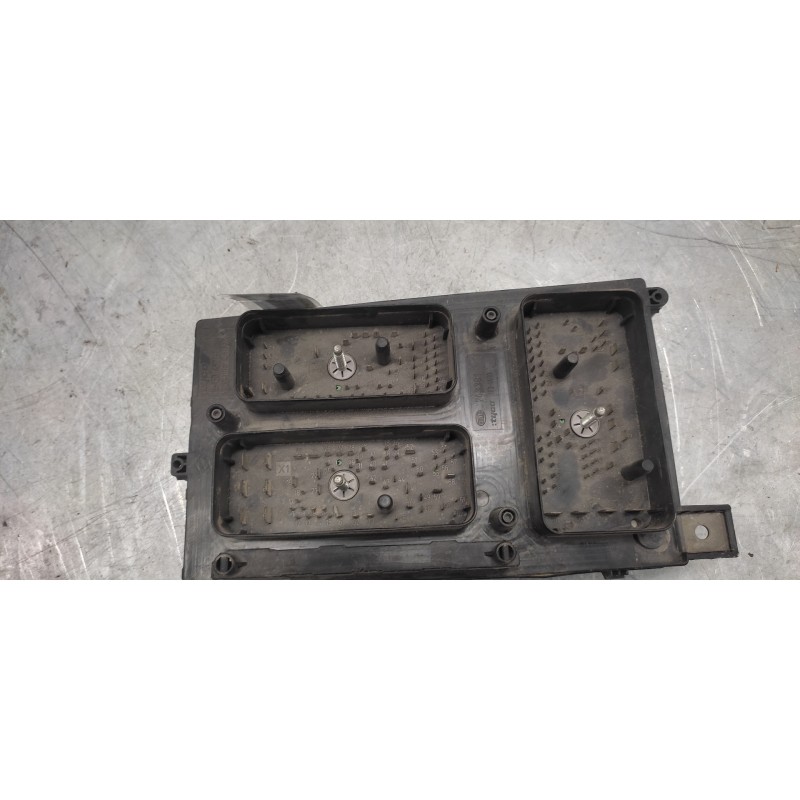 Recambio de caja reles / fusibles para opel astra h ber. 1.7 16v cdti referencia OEM IAM 13242781 5DK00946410 