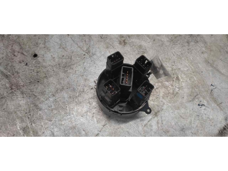 Recambio de warning para ssangyong kyron 270 xdi limited 4wd referencia OEM IAM 8520109051HCH  