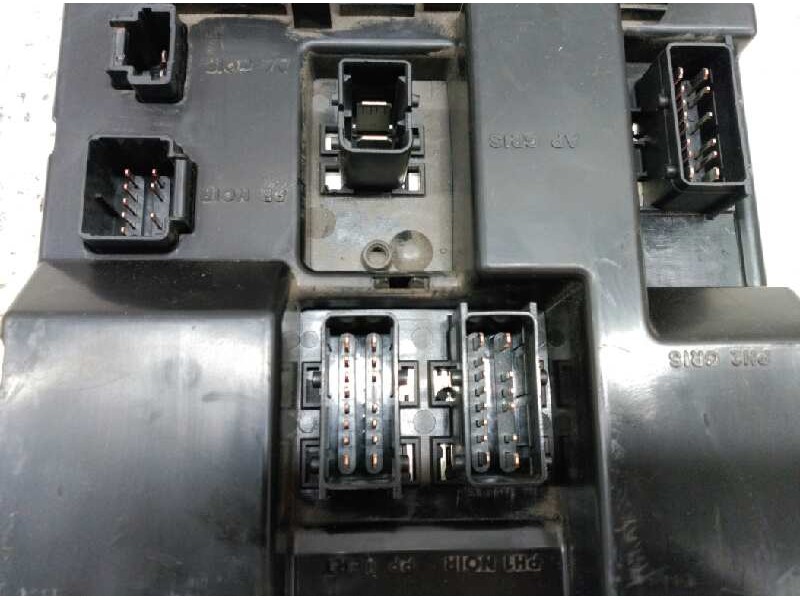 Recambio de caja reles / fusibles para peugeot 307 (s1) xr clim plus referencia OEM IAM 96511978080 BSI 