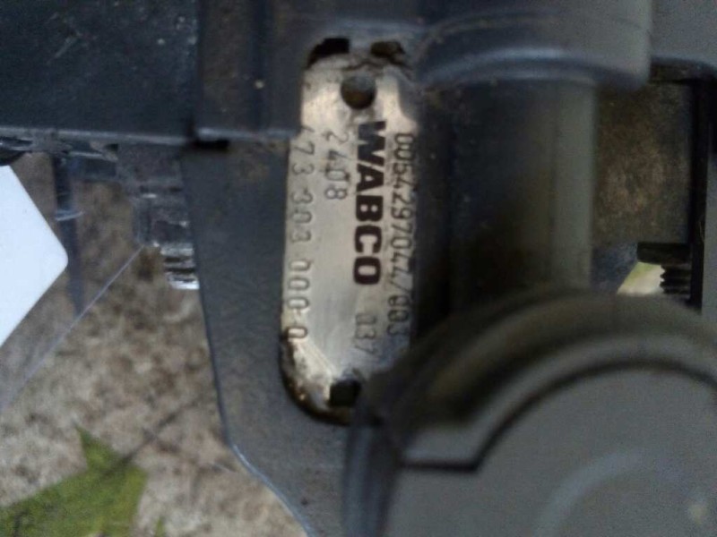 Recambio de valvula aire para mercedes trucks actros 1848 ak (476cv) referencia OEM IAM 4733030000 0054297044003 