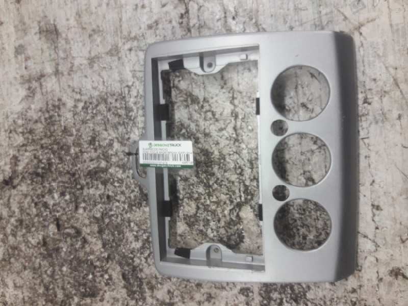 Recambio de guarnecido radio para ford focus sportbreak (cap) ghia referencia OEM IAM 4M5118522ADW  