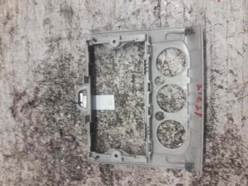 Recambio de guarnecido radio para ford focus sportbreak (cap) ghia referencia OEM IAM 4M5118522ADW  