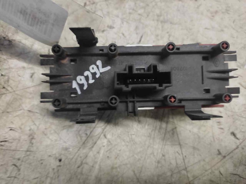 Recambio de warning para renault megane ii berlina 5p authentique referencia OEM IAM 8200095493 6 PINS 