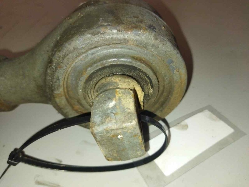 Recambio de tirante trasero izquierdo para volvo fh16 16.1 diesel referencia OEM IAM 20517494  