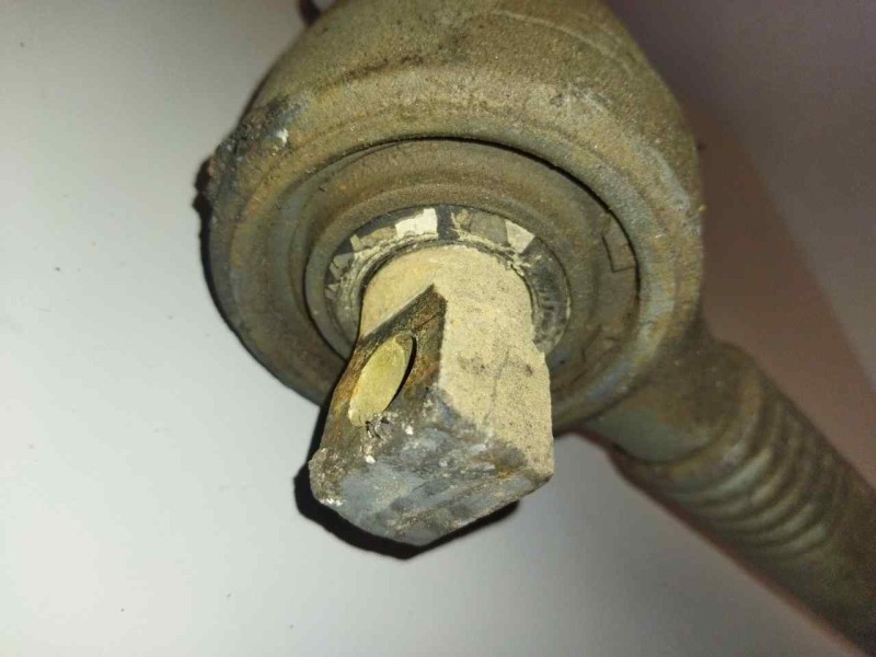 Recambio de tirante trasero derecho para volvo fh16 16.1 diesel referencia OEM IAM 20517494  