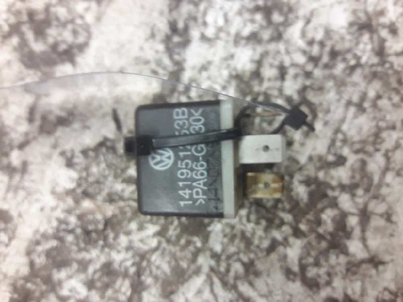 Recambio de rele para volkswagen new beetle (9c1/1c1) referencia OEM IAM 141951253B  