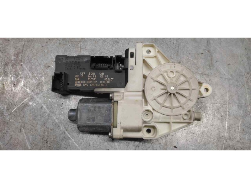 Recambio de motor elevalunas delantero izquierdo para peugeot 407 st sport pack referencia OEM IAM 1137328125 0130822200 