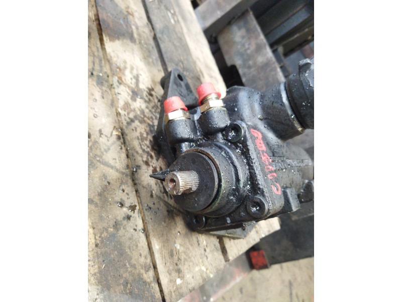 Recambio de caja direccion para nissan cabstar 01.04  cabina simple cabina individual referencia OEM IAM 492109X200 TAS15M605 