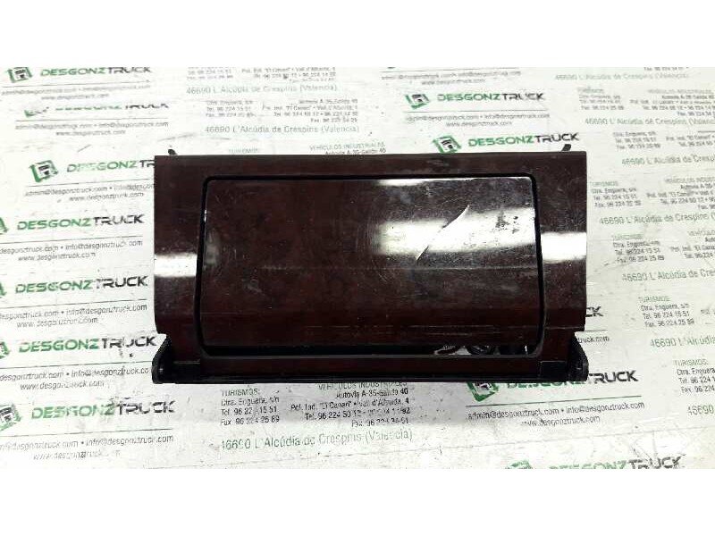 Recambio de cenicero para mercedes-benz clase c (w202) berlina 250 diesel (202.125) referencia OEM IAM   