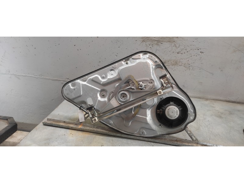 Recambio de elevalunas trasero derecho para ford focus turnier (cb4) trend referencia OEM IAM 7M51A24994BB  