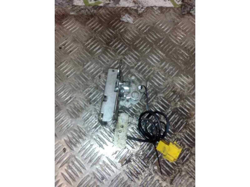 Recambio de cerradura puerta delantera derecha para volvo fh xxx referencia OEM IAM 20922537  