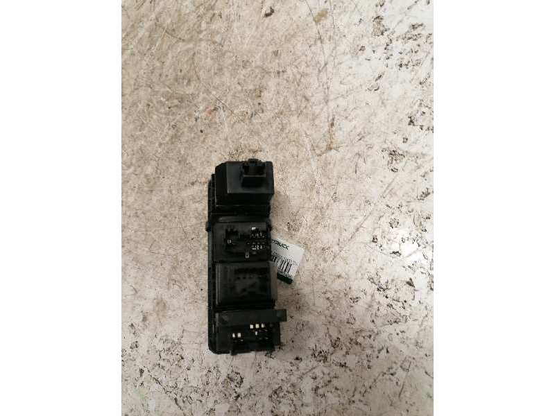 Recambio de mando multifuncion para mitsubishi space star (dg0) 1900 di-d referencia OEM IAM MR740608  