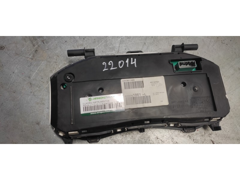 Recambio de cuadro instrumentos para renault clio iii authentique referencia OEM IAM 8200761861  