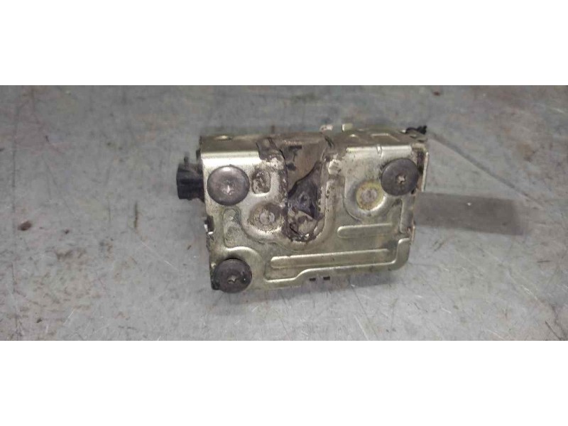 Recambio de cerradura puerta delantera derecha para dacia logan ambiance referencia OEM IAM 8200213917 2 PINS 