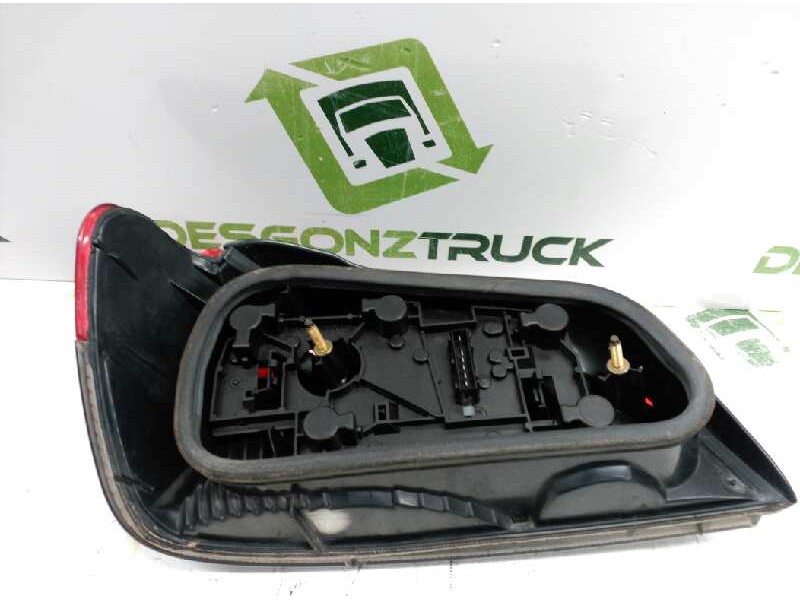 Recambio de piloto trasero derecho para peugeot 306 berlina 3/5 puertas (s1) graffic referencia OEM IAM 635195  