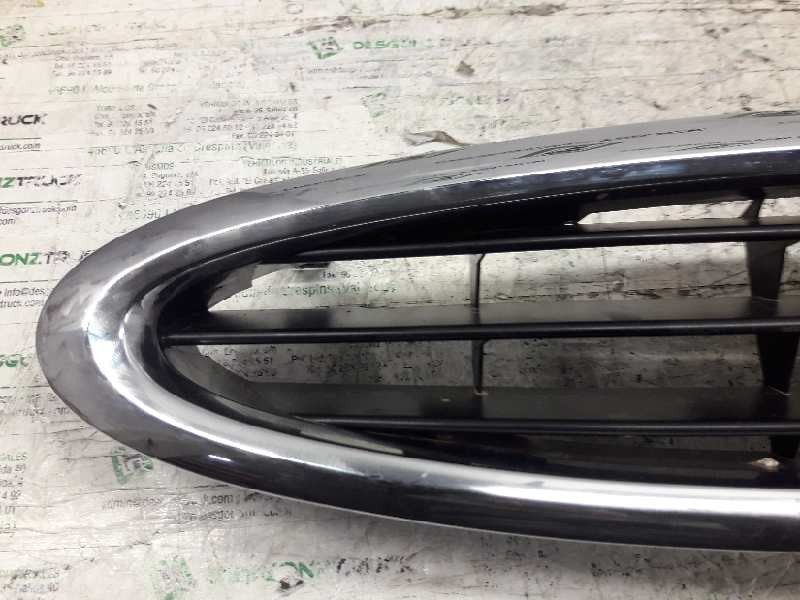 Recambio de rejilla delantera central para ford mondeo berlina (gd) ambiente referencia OEM IAM   
