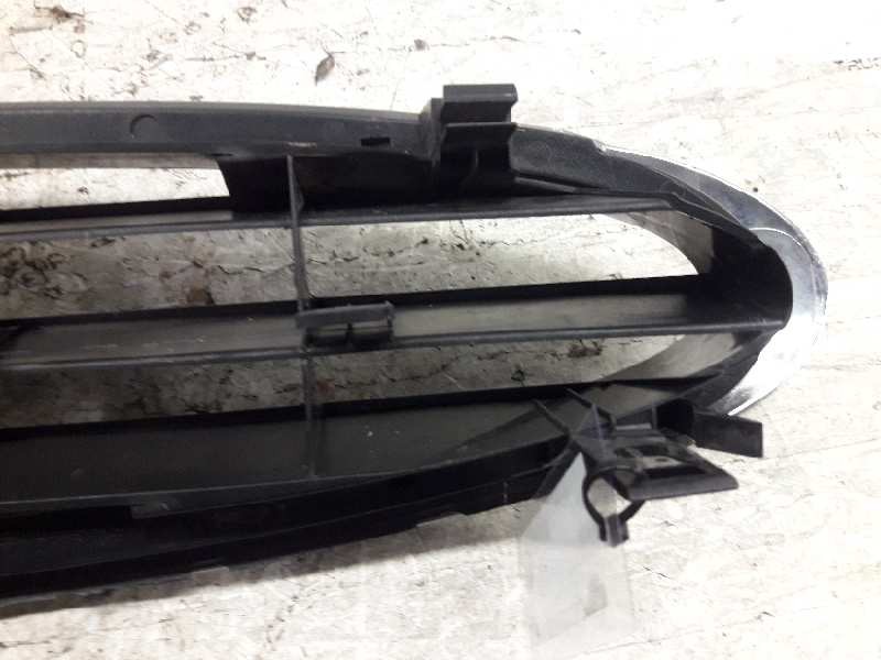 Recambio de rejilla delantera central para ford mondeo berlina (gd) ambiente referencia OEM IAM   