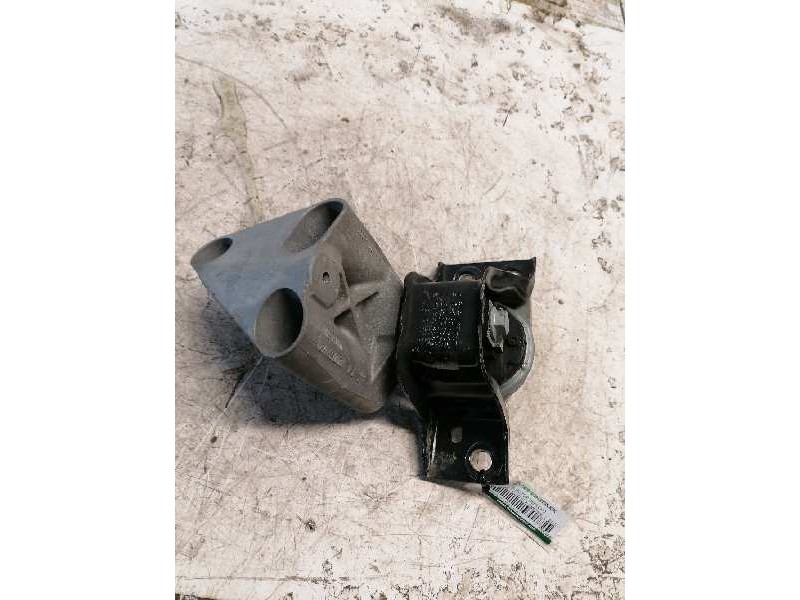 Recambio de soporte motor derecho para renault clio iii authentique referencia OEM IAM 8200499925A  