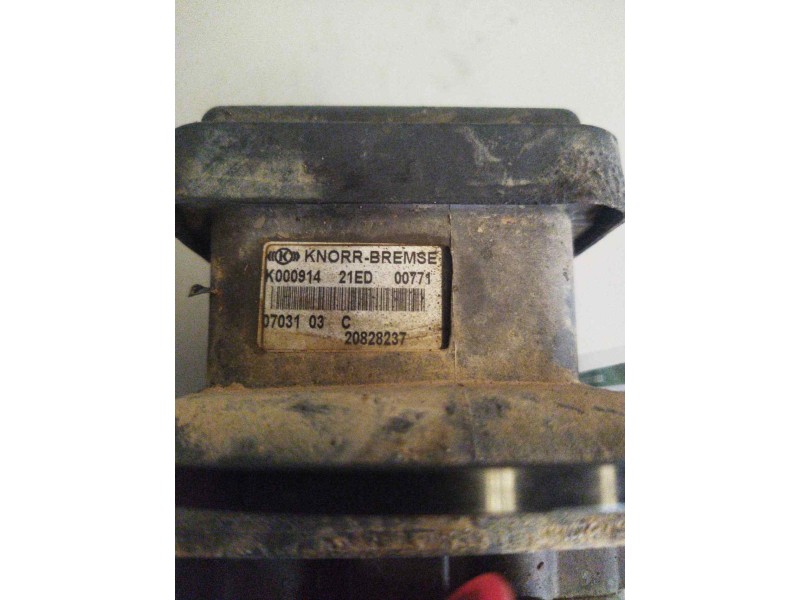 Recambio de valvula aire para volvo fh16 16.1 diesel referencia OEM IAM 20828237 K000914 VALVULA EBS