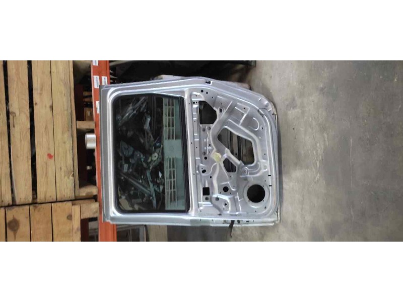 Recambio de puerta trasera derecha para dacia logan laureate referencia OEM IAM   