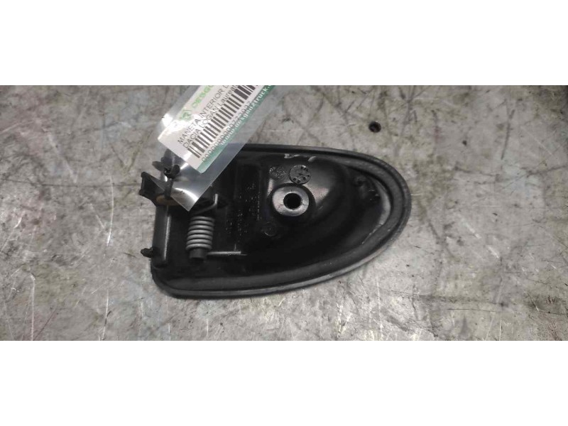 Recambio de maneta interior delantera izquierda para dacia logan laureate referencia OEM IAM 7700830078  