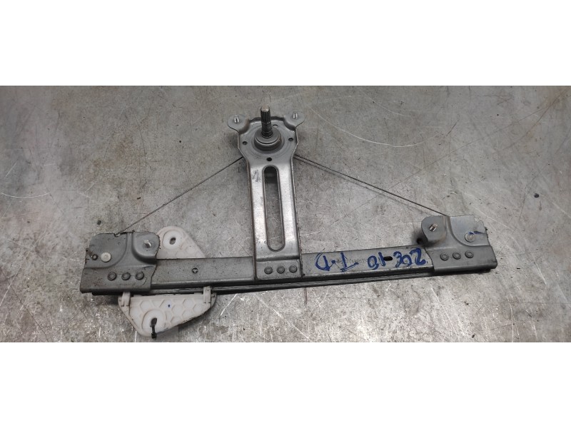 Recambio de elevalunas trasero derecho para dacia logan laureate referencia OEM IAM   MANUAL