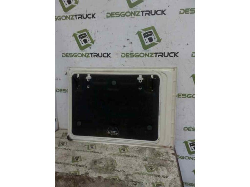 Recambio de moldura trasera cabina para volvo fh xxx referencia OEM IAM DERECHA TAPA CAJON HERRAMIENTAS 