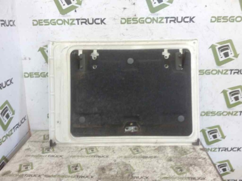 Recambio de moldura trasera cabina para volvo fh xxx referencia OEM IAM IZQUIERDA TAPA CAJON HERRAMIENTAS 