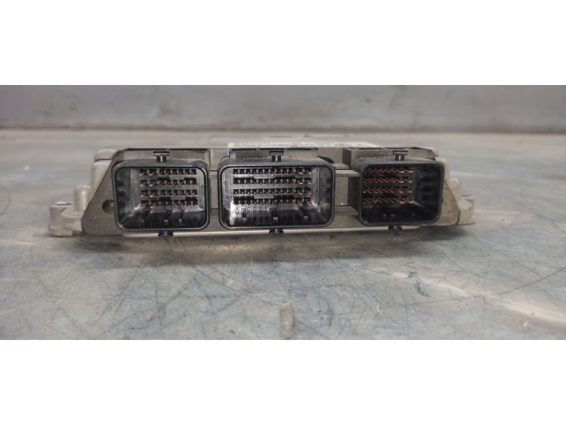 Recambio de centralita motor uce para peugeot 308 confort referencia OEM IAM 0281013332 9664257580 9653958980