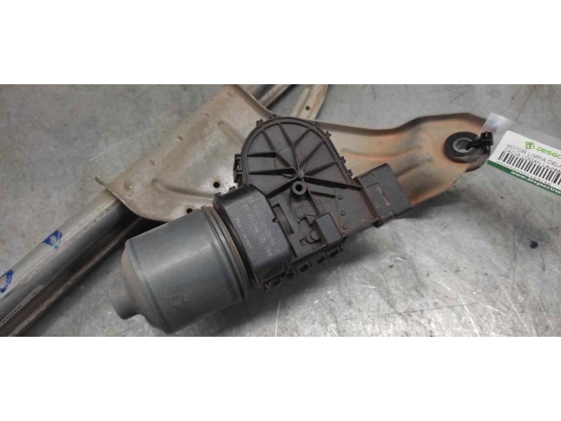 Recambio de motor limpia delantero para dacia logan laureate referencia OEM IAM 0390241544 5 PINS 