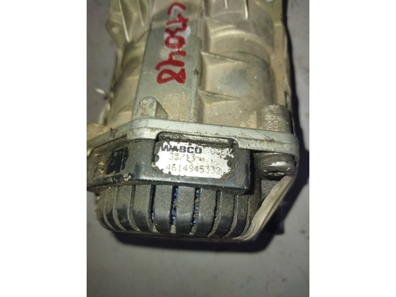 Recambio de valvula aire para renault hr xxx.18/26 premium 01 referencia OEM IAM 4614945332  