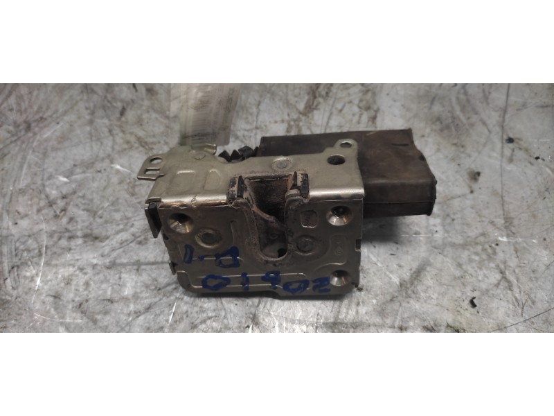 Recambio de cerradura puerta delantera izquierda para dacia logan laureate referencia OEM IAM   5 PINS